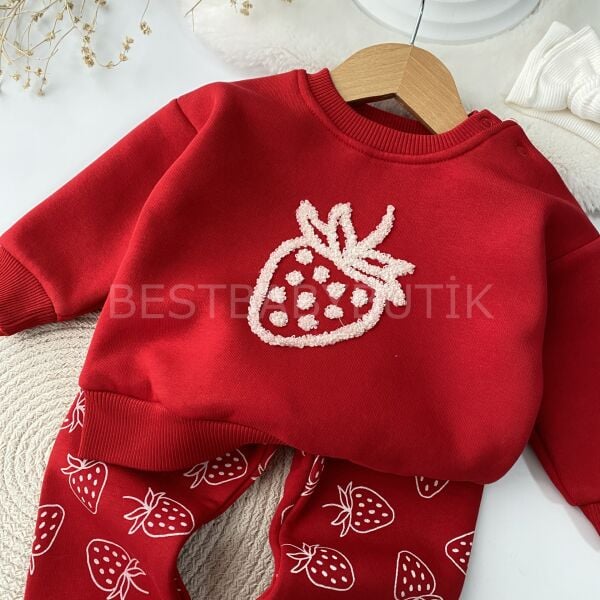 Çilek  Nakışlı Kırmızı Şardonlu 2’Li Takım