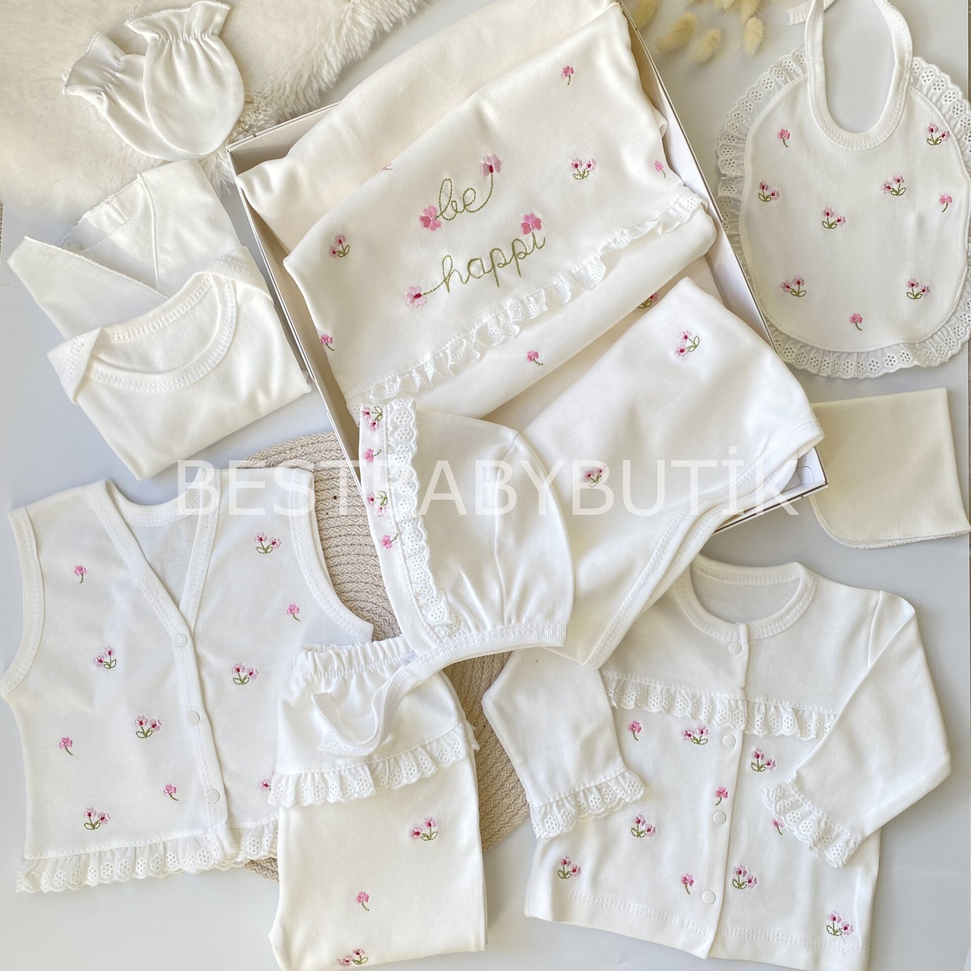 YENİ SEZON BE HAPPY FİSTO DETAYLI ÇİÇEK İŞLEMELİ 10 PARÇA HASTANE ÇIKIŞI SETİ