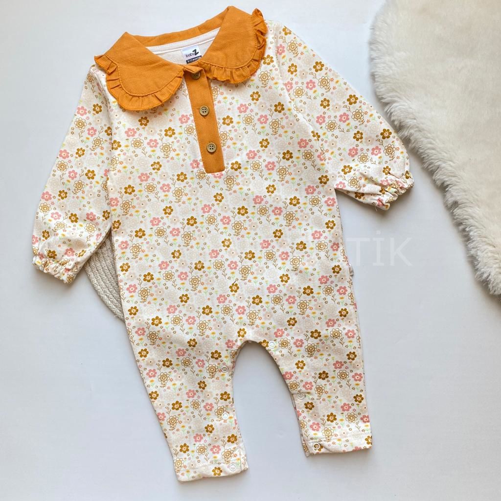 TURUNCU ÇITIR ÇİÇEKLİ BEBE YAKA DETAYLI TULUM
