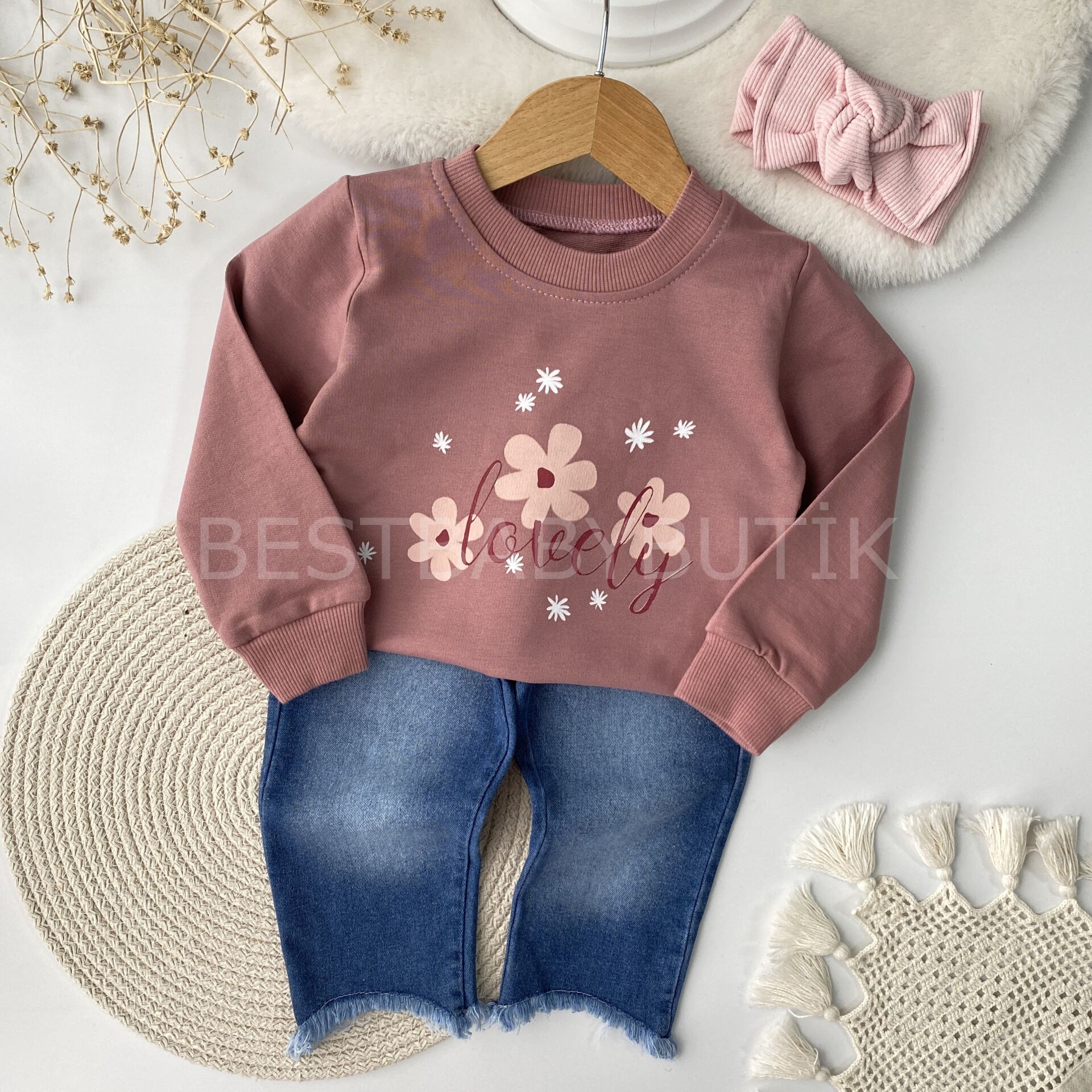 Lovely Çiçek Baskılı Püsküllü Kot Pantolonlu Takım