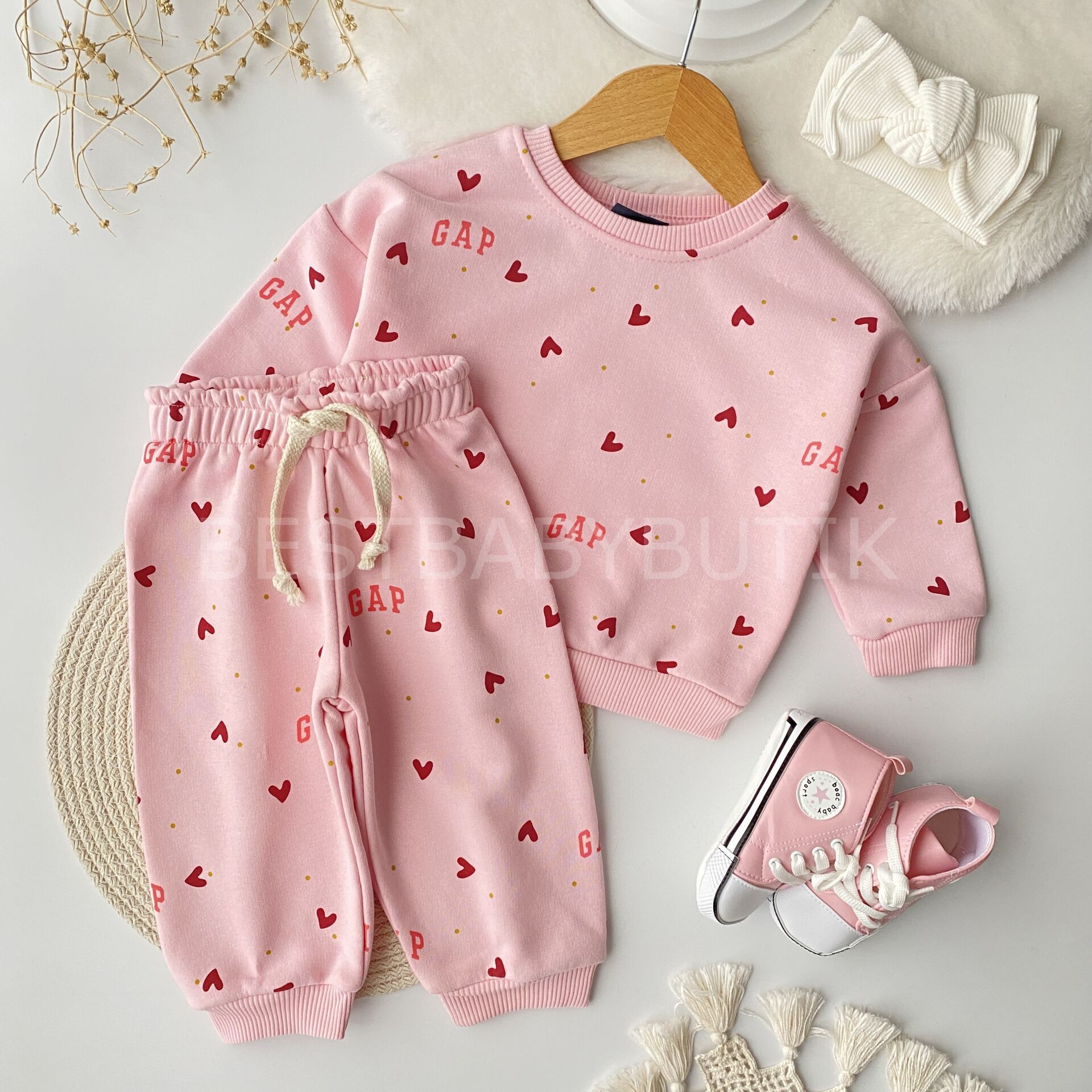 Premium GAP Yazılı Kalpli Eşofman Takımı