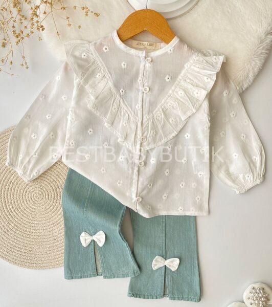 Papatya Nakış Gömlekli İspanyol Paça Kot Pantolonlu 2’Li Takım