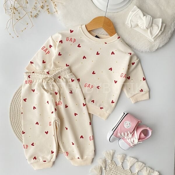 Premium GAP Yazılı Kalpli Eşofman Takımı