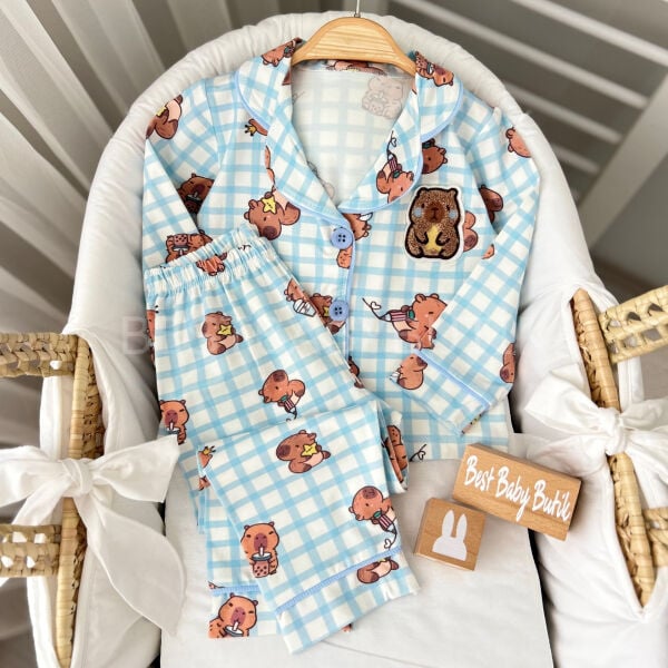 Capibara Baskılı Yumuşak Pijama Takımı