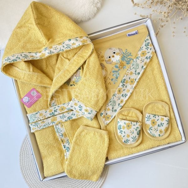 FLOWERS ÇİÇEKLİ VE KUŞ DETAYLI 4 PARÇA BORNOZ SETİ