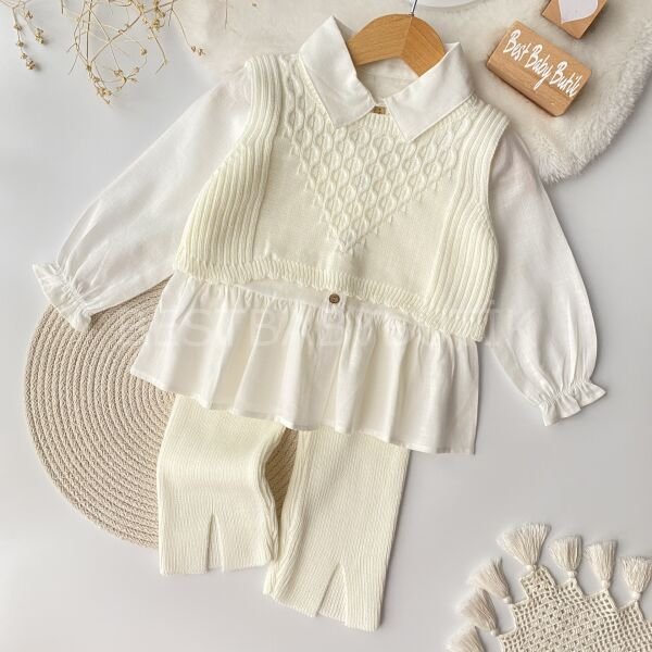 Mina Triko Crop Süveterli 3’Lü Takım 1 AY SONRA YANİ BAYRAMDAN ÖNCE TEKRAR GELECEK.